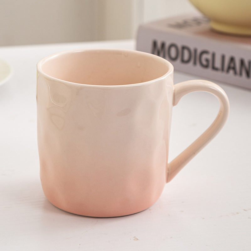 Élégante tasse en céramique à la main