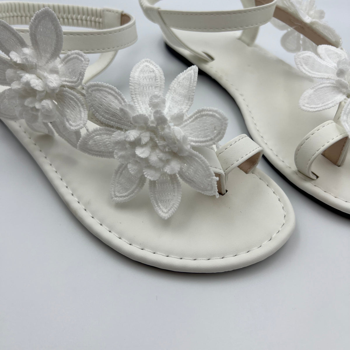 Sandales plates de broderie florale européenne pour femmes