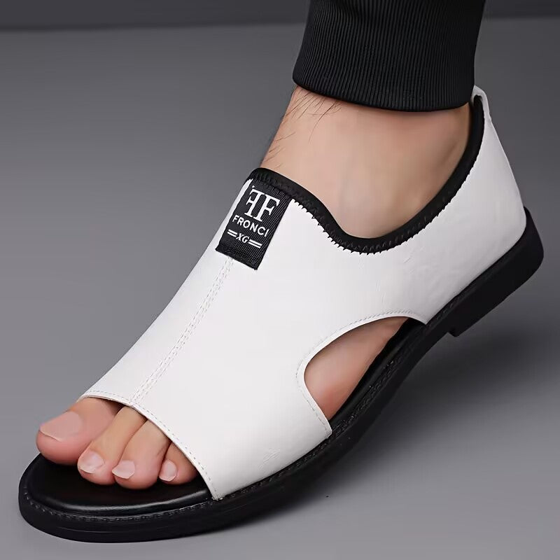Sandales à contre-dérapant en cuir mince