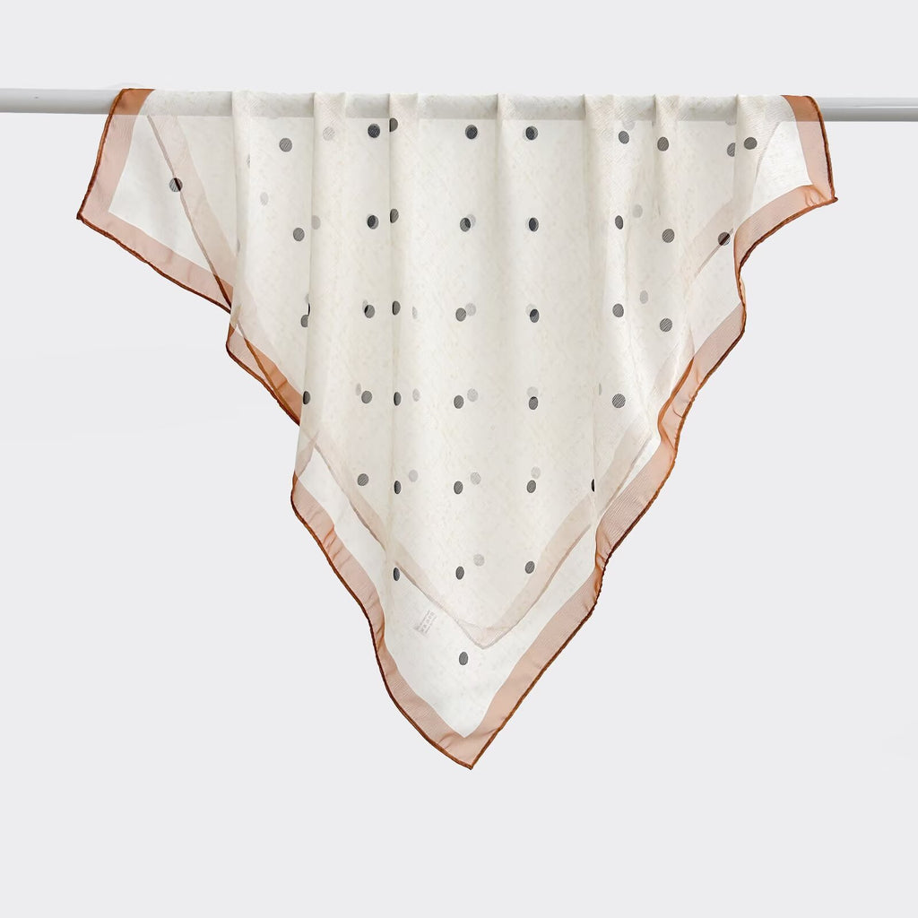 Écharpe mince imprimée versatile carrée