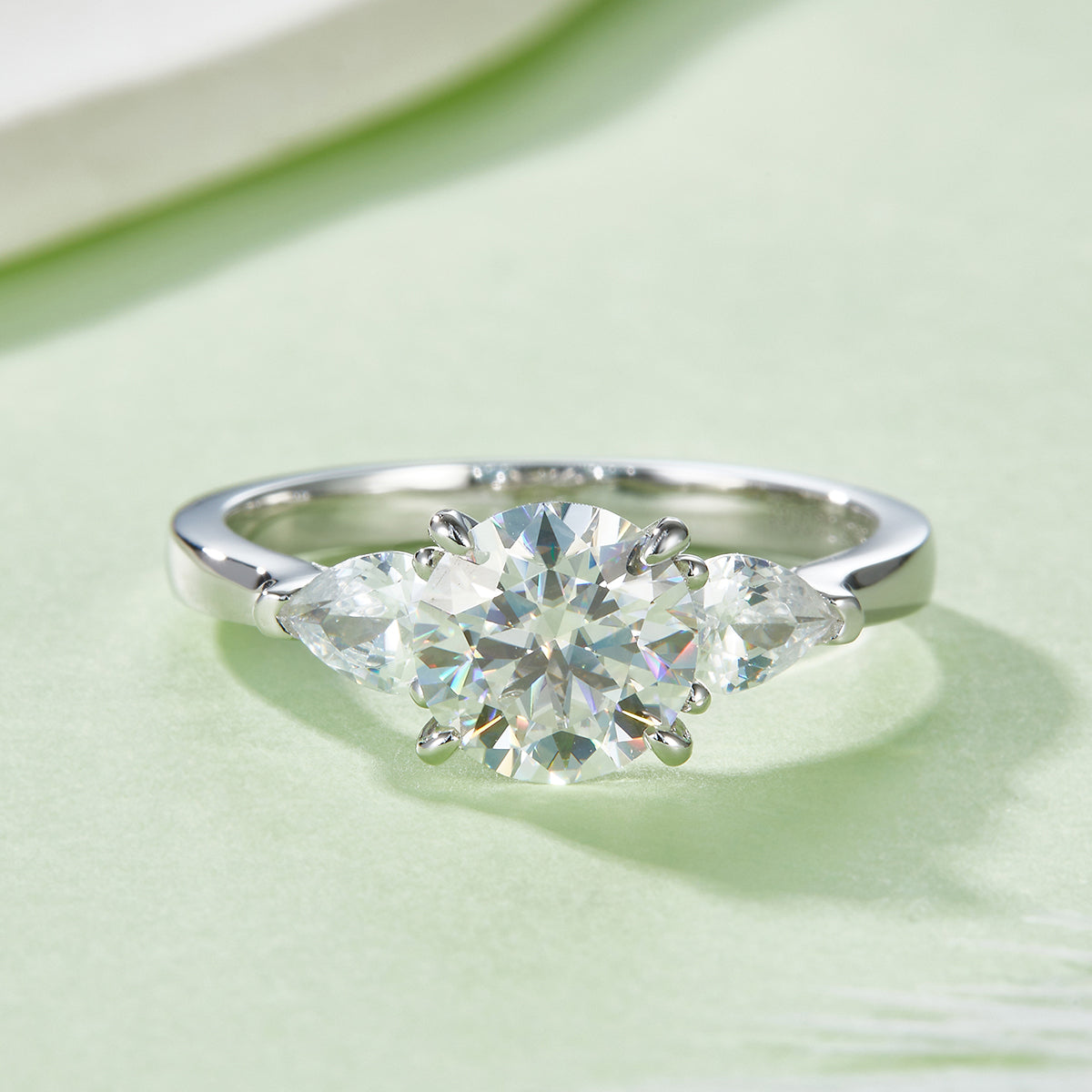2 Anneau de fiançailles Carat Round Moissanite