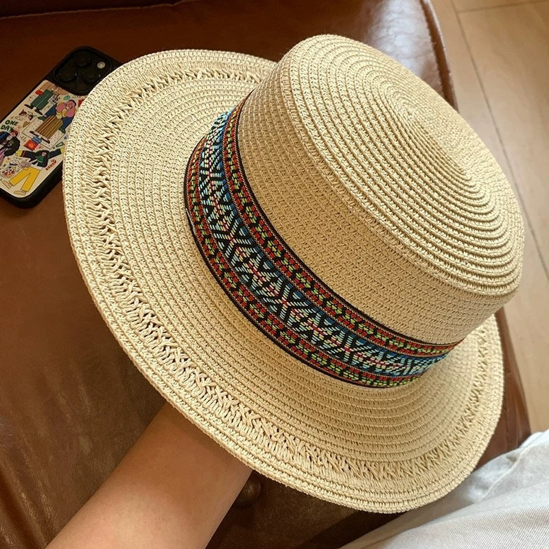 Chapeau de soleil à large bord pour les vacances d'été sur la plage