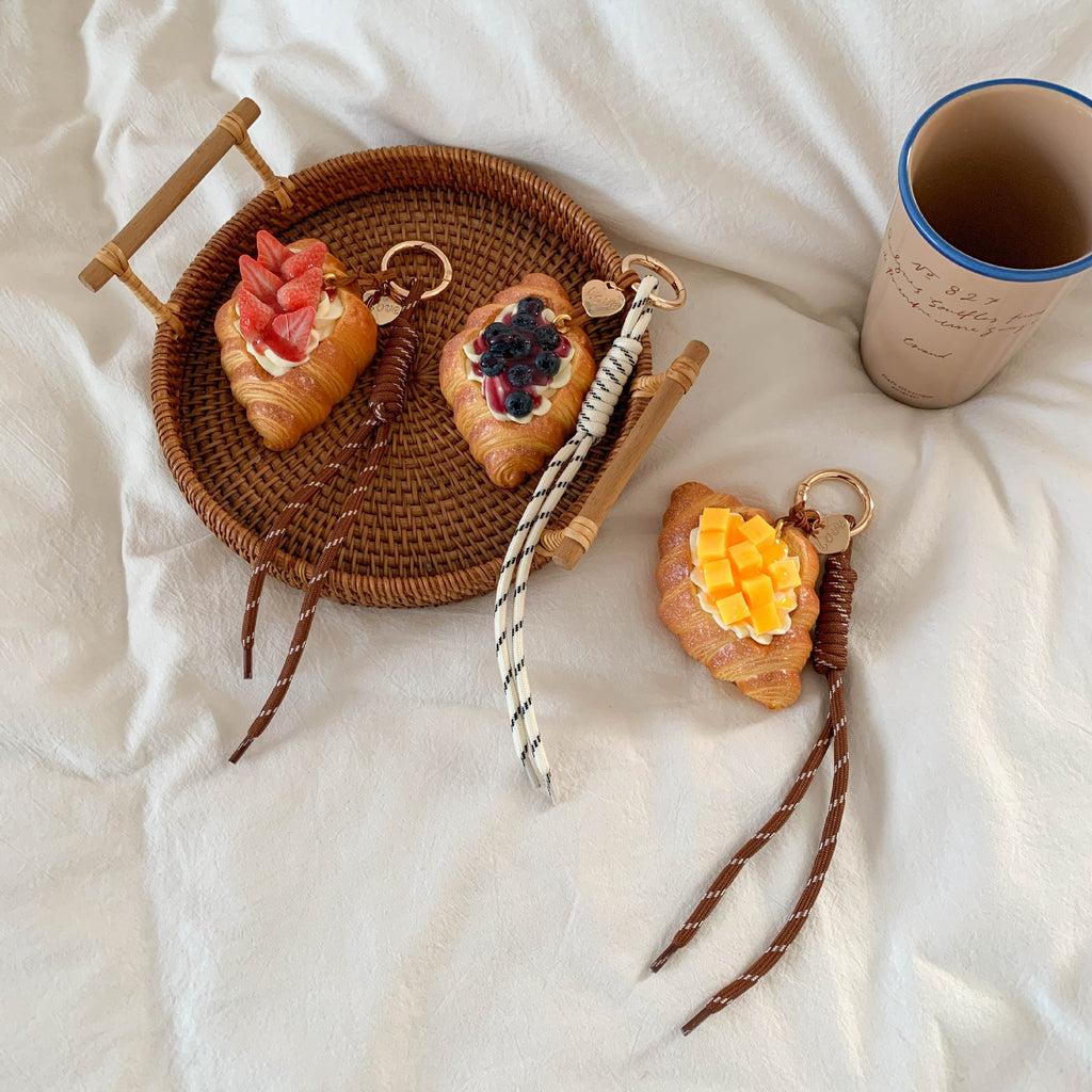 Cozy Après-midi Thé Simulation Crème de fruits Pendentif croissant