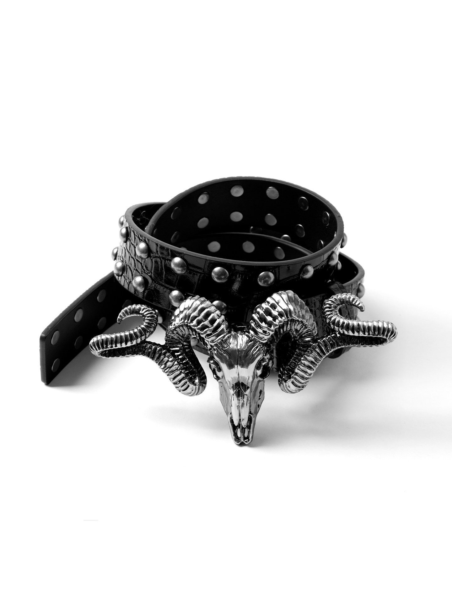 Crâne dérangé et ceinture de tête de mouton fabriquée à partir de cuir de vache à grains entiers