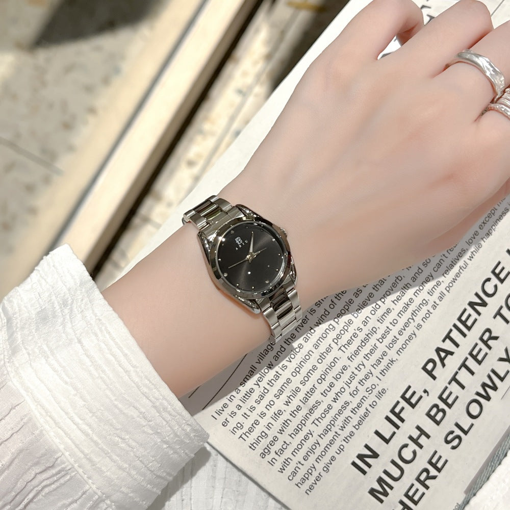 Montre bracelet en acier pour femmes exquises