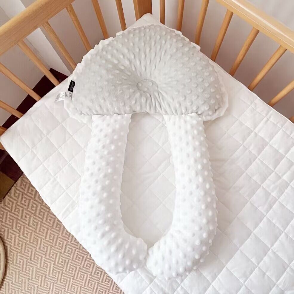 No Top Velvet Tête Anti-déviation Oreiller bébé