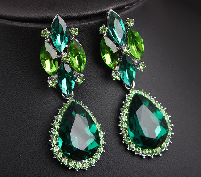 Ensemble de boucles d'oreilles en cristal collier africain