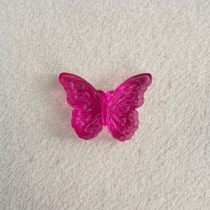 Perles de papillon acrylique détaillées
