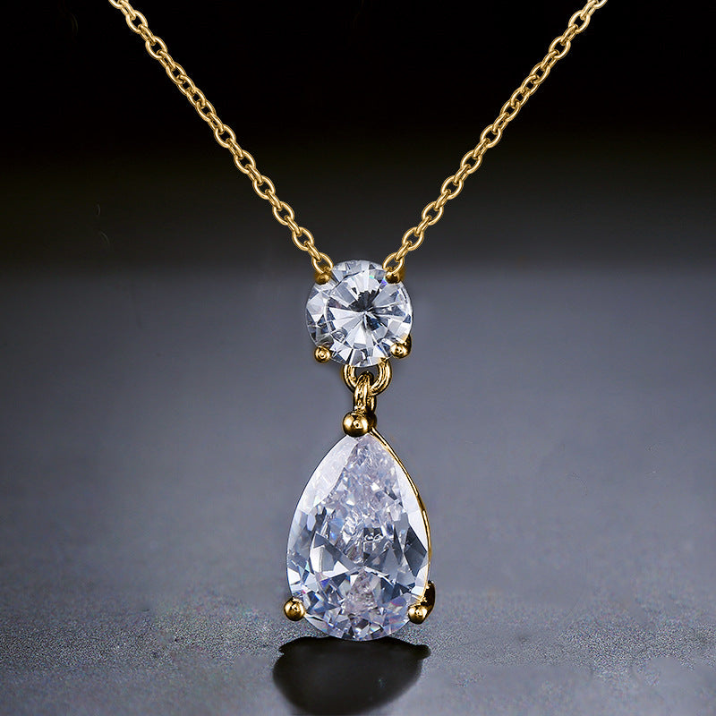 Collier à double goutte d'eau pour la vente à chaud