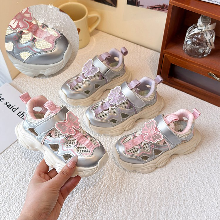 Sneakers de printemps et d'automne pour filles