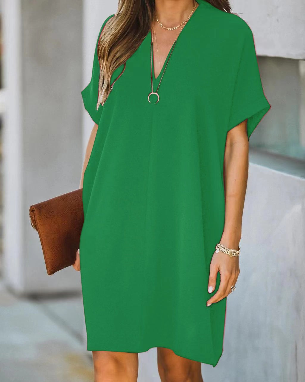 Robe de décoration à manches courtes en col V-n occasionnel