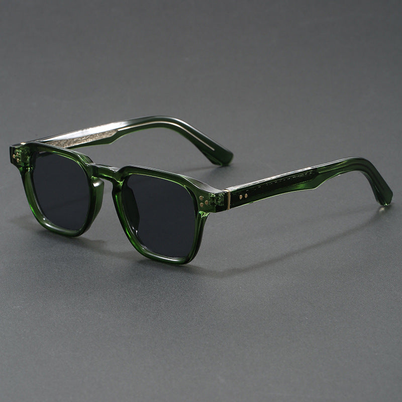 Men's vintage-style sunglasses