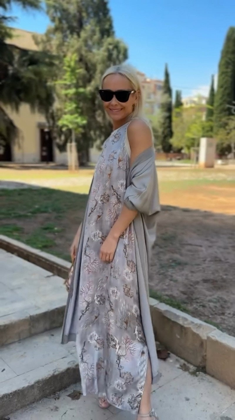Elegant long round-neck dress with cape
