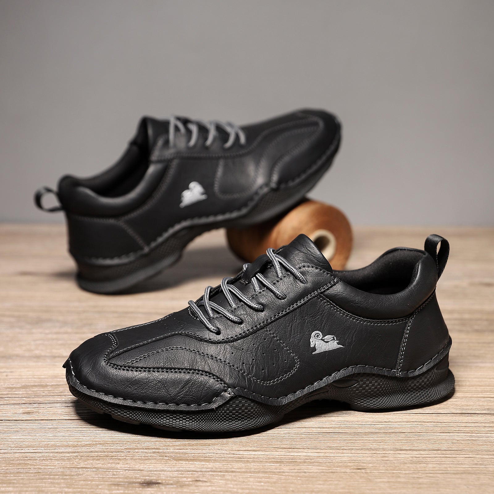 Chaussures décontractées en cuir plat pour hommes