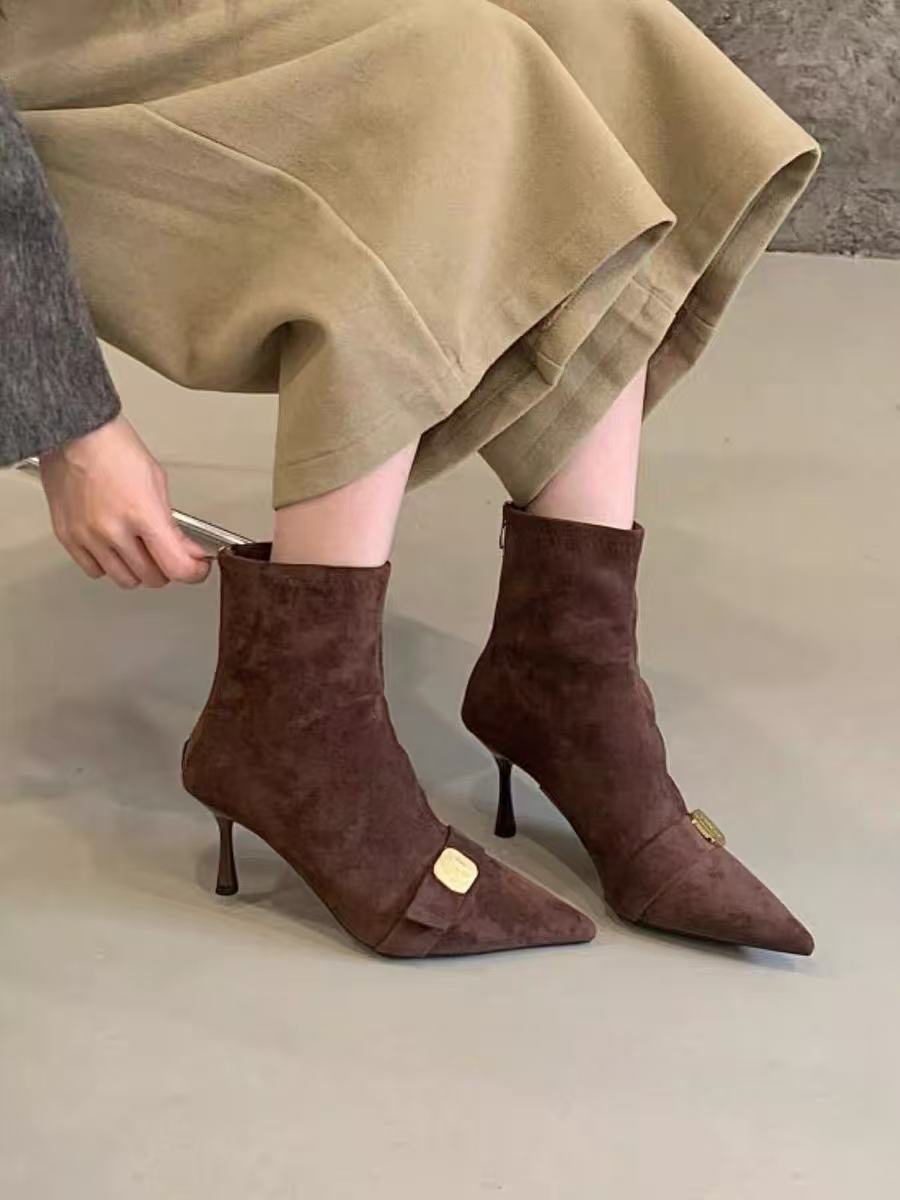 Femmes Pied pointu orteil noir Haut talon Bottes de cheville en métal français Boucle élastique Slim Fit Bottes