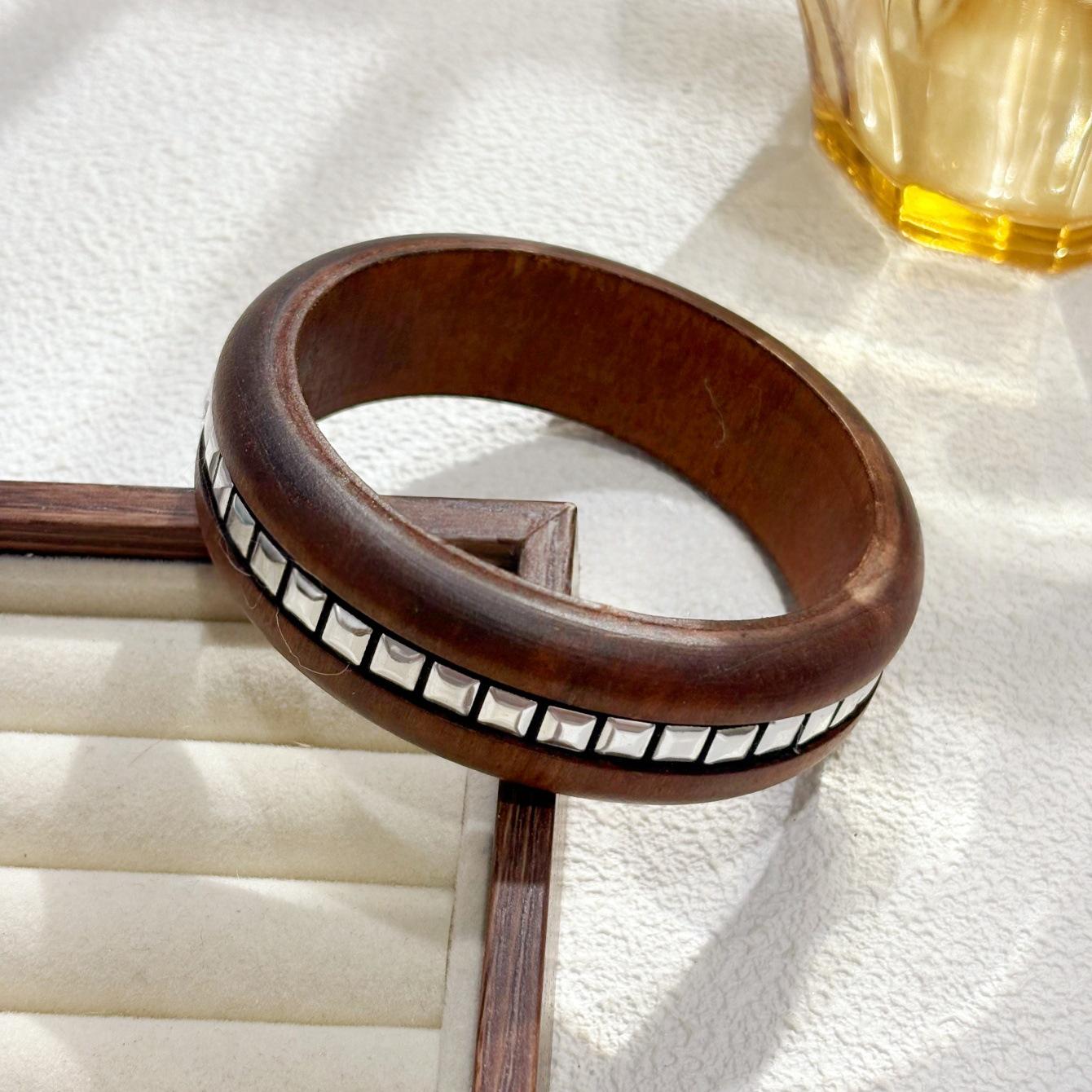 Versatile tendance et bracelet gras pour les femmes