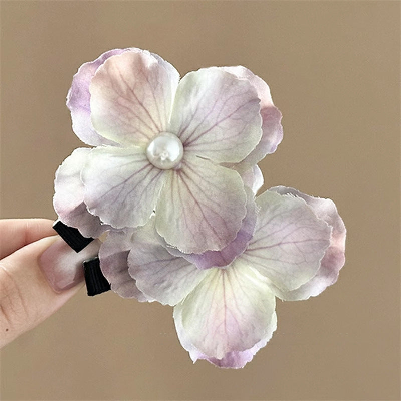 Delicate soft-style side clip