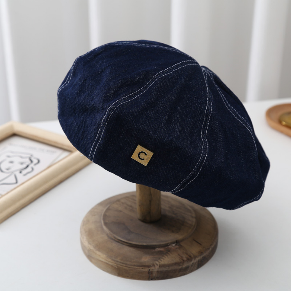 Béret denim féminin d'été avec boutons métalliques pour un style retro japonais. Doucement et Versati