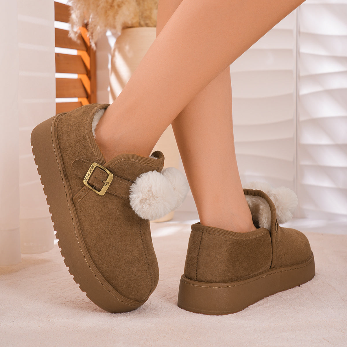 Bottes de neige Femmes Winter Fleece doublé coton rembourré Slip sur coton Chaussures Platform Buckle Be