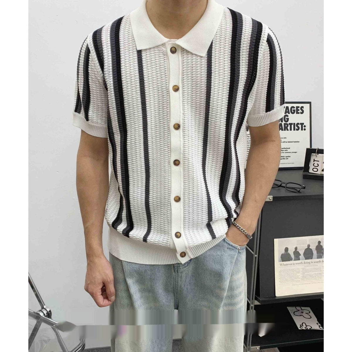 T-shirt de style préppy à rayures à col laque pour hommes