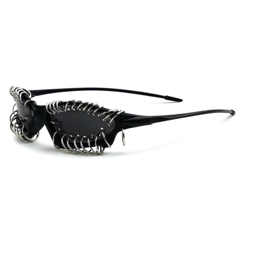 Lunettes de soleil circum-épiquées de style utilitaire avec un cadre étroit et une protection UV