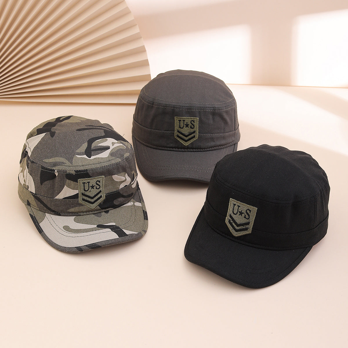 Chapeau de camouflage de mode plat